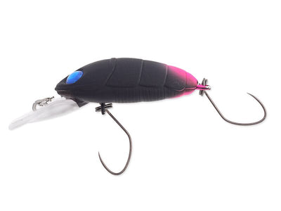 NORIES CRANKIN PUPA Wobbler in Schwarz-Pink-Blau von der Seite | NO-3694 WORLD OF TROUT